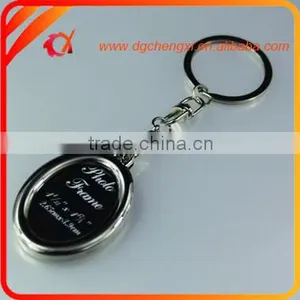 Oval Magnetic Photo Frame Key Chain thumbnail-1