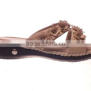 Ladies Flat Slipper Soft Sole Flowers and Rivets Decoration Slipper thumbnail-1