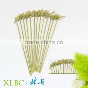 Holding Hygeian Customized Looped Bamboo Skewer thumbnail-1