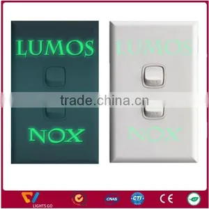 Reflective Material for Car Windshield for Safety thumbnail-5
