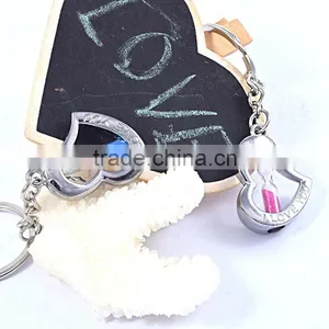 Wholesale Jewelry Heart Desgin for Couple Promotional Metal Keychain thumbnail-2