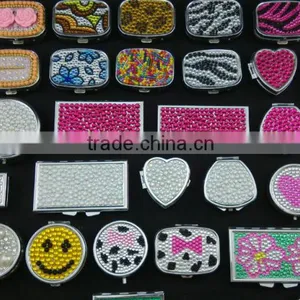 Bling Mirror Crystal Metal Bussiness Card Holder Pill Box Customized Design thumbnail-4