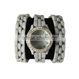 Guang Zhou YB Lady Watch Silicone Band Alloy Case Wholesale Watches thumbnail-5