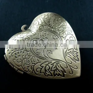 39mm Big Flower Heart Shape Vintage Style Antiqued Bronze Flower Photo Locket DIY Pendant Charm Jewelry Supplies 1131052 thumbnail-1
