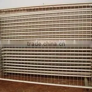 Hot Dipped or Electro Galvanized Wire Mesh Fence thumbnail-1