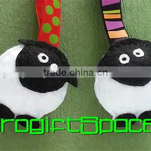 2017 Hand Sewn Felt Keychain/Zipper Pull Baby Lamb Made in China thumbnail-1