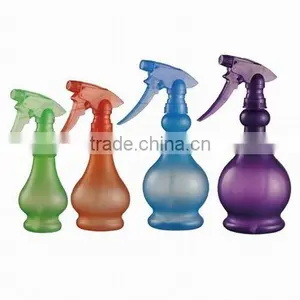 Plastic Trigger Spray Bottle thumbnail-1