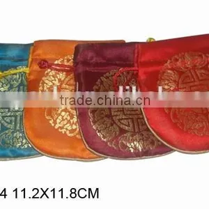 Cheaper Customized Jewelry Packaging Velvet Bag for Diamond Ring Watch Gift Wholesale Promotion B39 to B167 thumbnail-3