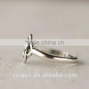 Antique Silver Casual Celtic Knot Ring thumbnail-3