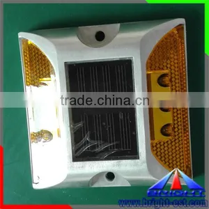 Solar Powered Reflective Road Marker thumbnail-4