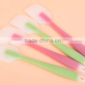 STOCK High Quality 2 Color Kitchen Scraper Kitchen Tools and Uses Silicone Spatula thumbnail-6