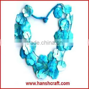 Shell Necklace thumbnail-1