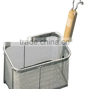 SUS304 Stainless Steel Wooden Handle Ramen Strainer Noodle Strainer for Udon thumbnail-4