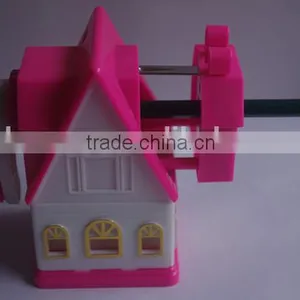 House Shaped Stylish Hand Crank Pencil Sharpener thumbnail-1