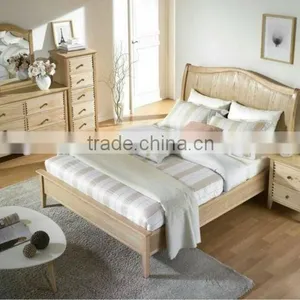 Strong Queen Oak Bed thumbnail-1