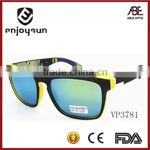 Men Plastic Custom Cheap Sunglasses With Low MOQ thumbnail-3