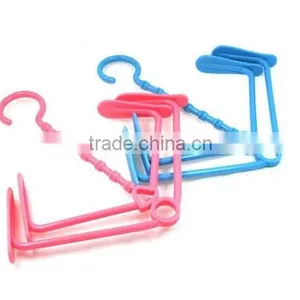 Colorful Plastic Shoes Hanger thumbnail-1