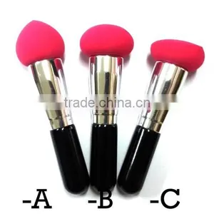 Sponge Puff With Handle thumbnail-1