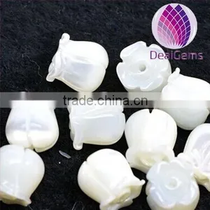 7mm White Shell Flower Beads thumbnail-1