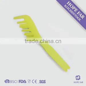 HF-177 New Designed Nylon Comb Shape Household Serving Tongs thumbnail-1