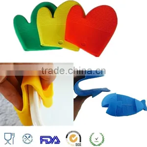 Animal Design Pliable Silicone Pot Holder Silicone Glove Oven Mitt thumbnail-1