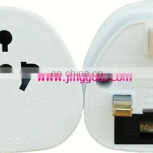 Fused UK Travel Adapter thumbnail-1