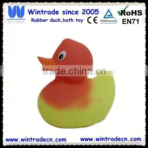 Orange Bath Duck Change Toy thumbnail-1