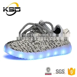 2016 Hot Selling Yeezy Footwear LED Outsole LED Light Up Shoe thumbnail-3