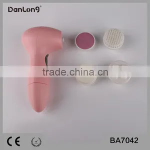 Multi-Functional Beauty Equipment Pofessional Rechargeable Facial Cleansing Permanent Pore Brush Facial Pore Brush No Pain thumbnail-6