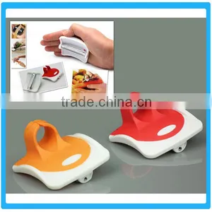 Wholesale New Arrivals Mini Plastic Smart Finger Peeler thumbnail-1