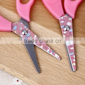 Fashional Factory Price Beautiful Popular PP Handle Students Scissors thumbnail-3