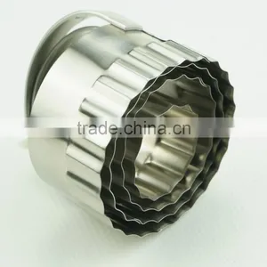 47098 4 Pcs Round Shape Stainless Steel Cookie Cutter Set thumbnail-3