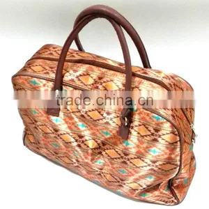 Polyester Fashionable Cheap Washable Duffle Bag Weekend Bag OEM Service in China thumbnail-2