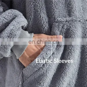 Versatile Microfiber Polyester Fabric Fluffy Lightweight Durable Wearable Sherpa Blanket thumbnail-7