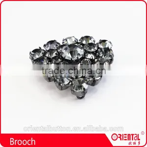 Dark Grey Rhinestone Decorated Sewing Type Brooch for Cappa and Coats thumbnail-2