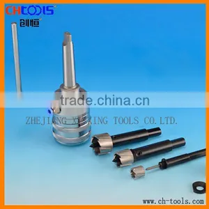 Adapter Switching for Universal Travel Adapter thumbnail-3