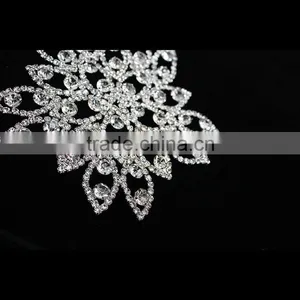 2015 Wholesale Flower Crystal Appliques for Wedding Dress thumbnail-2