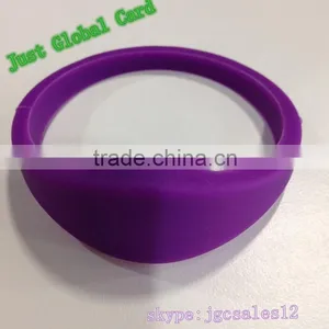 ISO1443A Hot Melt Tap Adjustable Silicon Wristband thumbnail-1