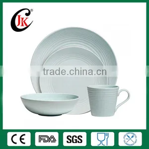 Wholesale 4pcs Custom Western Porcelain Dinnerware Set,Cheap Dinner Set thumbnail-1