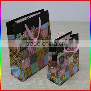 Color Printing Hair Accessories / Apparel / Clothing Paper Gift Bag thumbnail-2