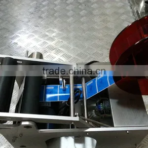 Semi-automatic Vines Round Bottles Labeling Machine Sticker thumbnail-4