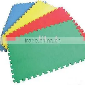 Interlocking Floor Mats thumbnail-1
