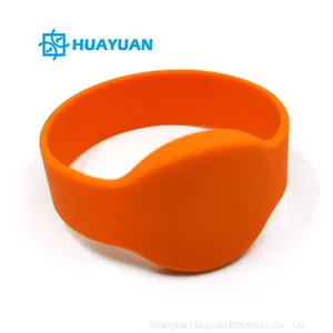 Upmarket Custom Logo HF/NFC Silicone MIFARE Classic 1k Chip Wristband thumbnail-1