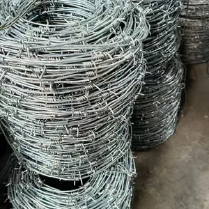 Custom Color Barbed Wire Mesh Available in Blue, Green, Red for Aesthetic Fencing thumbnail-2