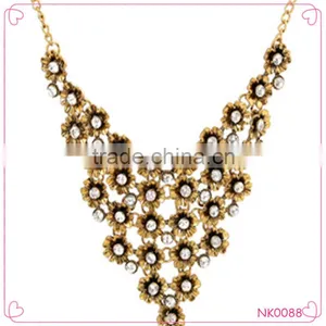 European and American Luxury Jewelry Factory Wholesale Multilayer Flower Diamond Necklace thumbnail-1