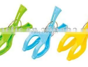 Plastic Pinch Colourful Clothes Clip Hook thumbnail-1