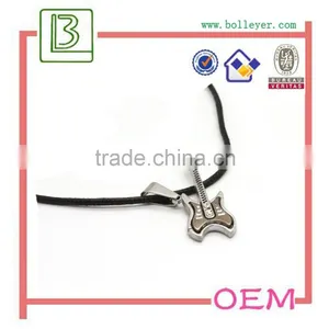 Fashion Men Guitar Shape Pendant Necklace thumbnail-1