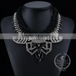 High Quality Vintage Colorful Rhinestone Chunky Statement Necklace Tin Alloy Fashion Women Pendant Necklace 6390049 thumbnail-2