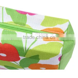 2015 New Design 600D Polyester PVC Printing Zipper Cosmetic Bag thumbnail-4