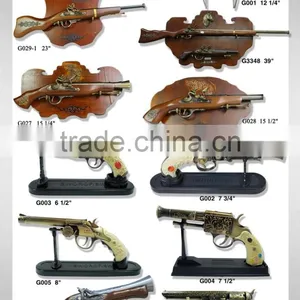 China Wholesale Wooden Toy Gun Model Replica thumbnail-4